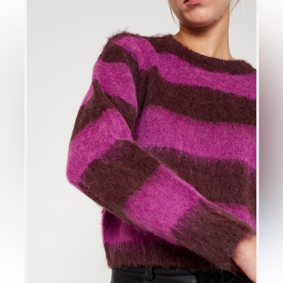 Wild Pony Long Sleeved Soft Knit Sweater wide stripe purple maroon Sz M Crop - Picture 1 of 6